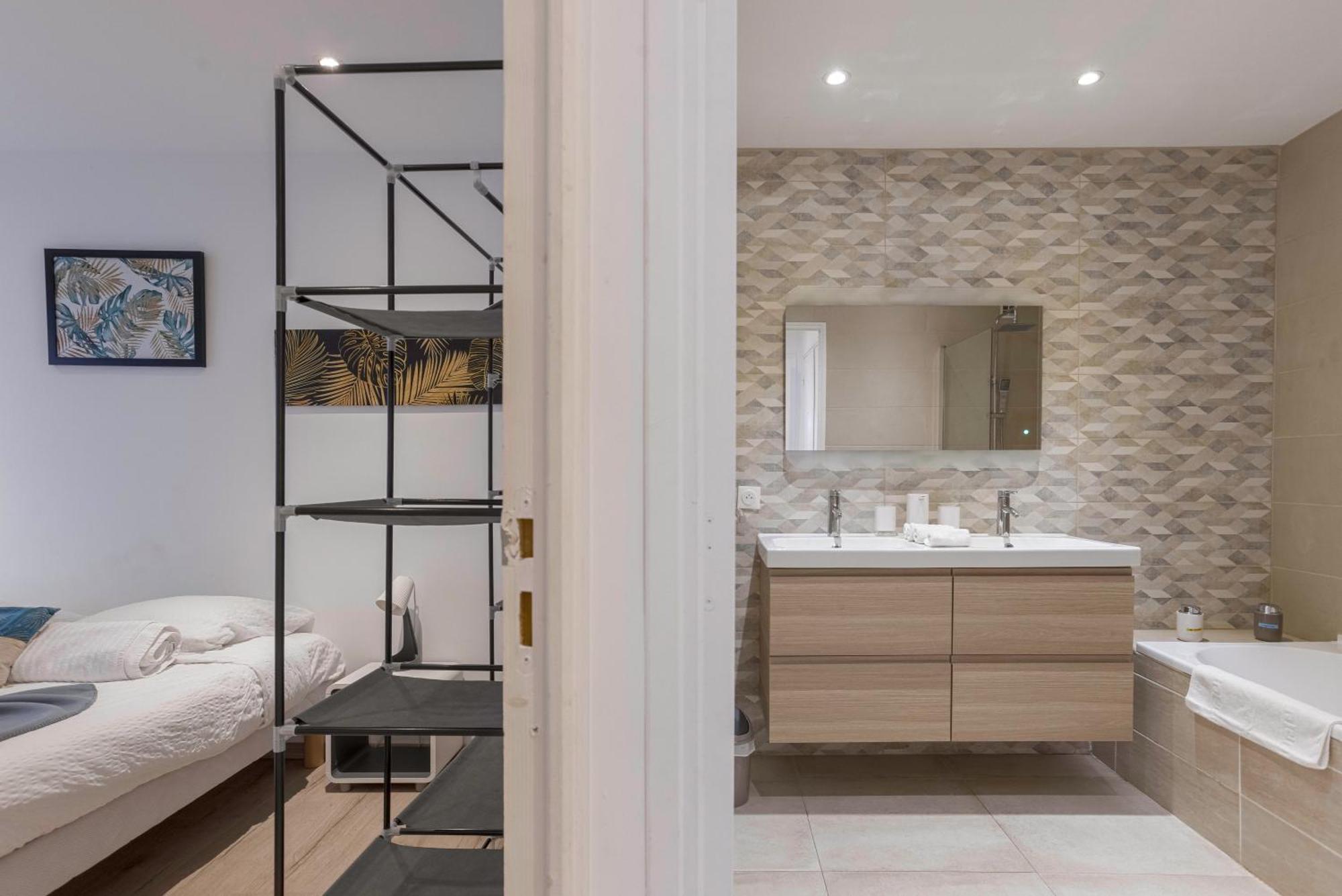 "Casa Nonna" - 16 Mn A Pied Du Palais, Parking Prive, Clim, Ascenseur Apartment Cannes Luaran gambar